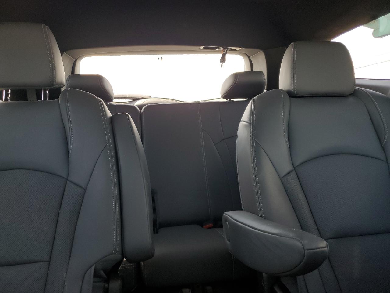 BUICK ENCLAVE ESSENCE