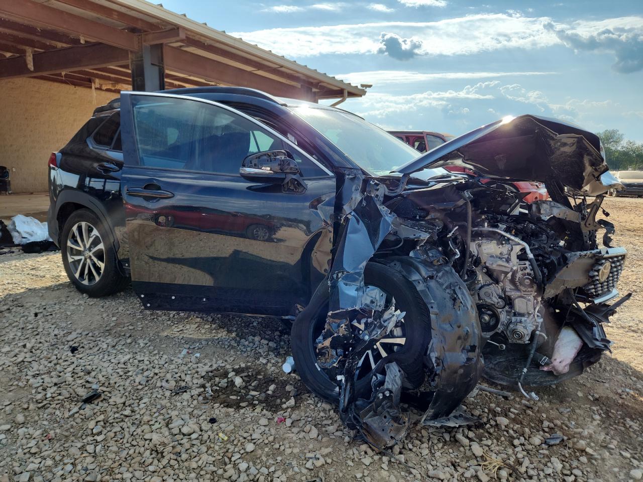 TOYOTA COROLLA CROSS XLE