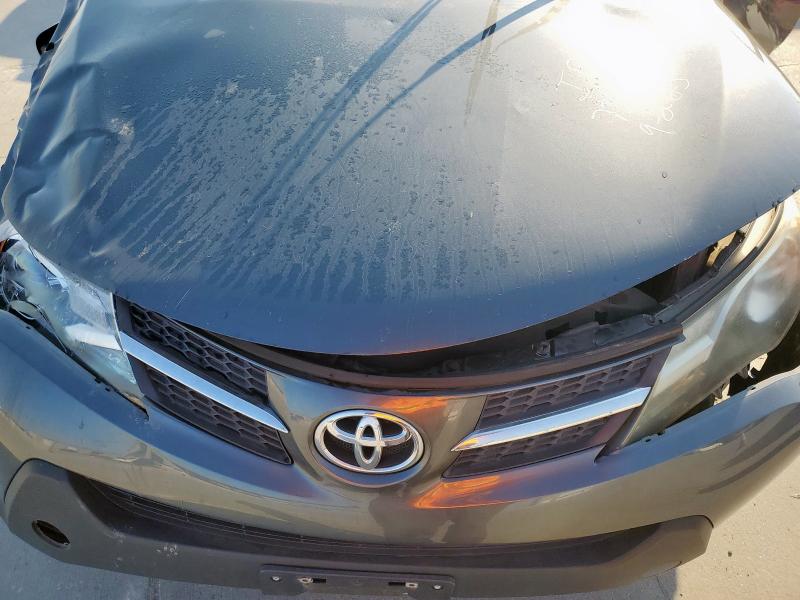 2015 TOYOTA RAV4 LE JTMZFREV4FD043630