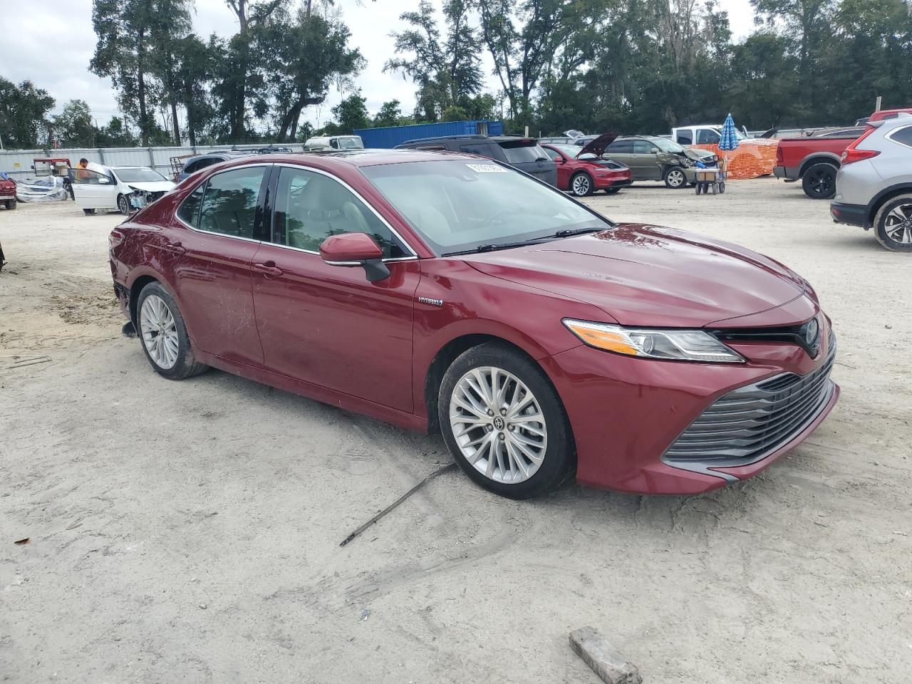 TOYOTA CAMRY XLE