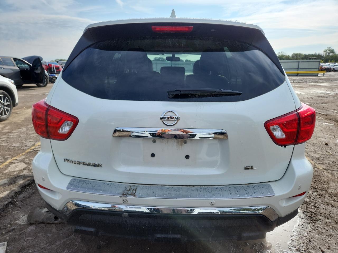 NISSAN PATHFINDER SL