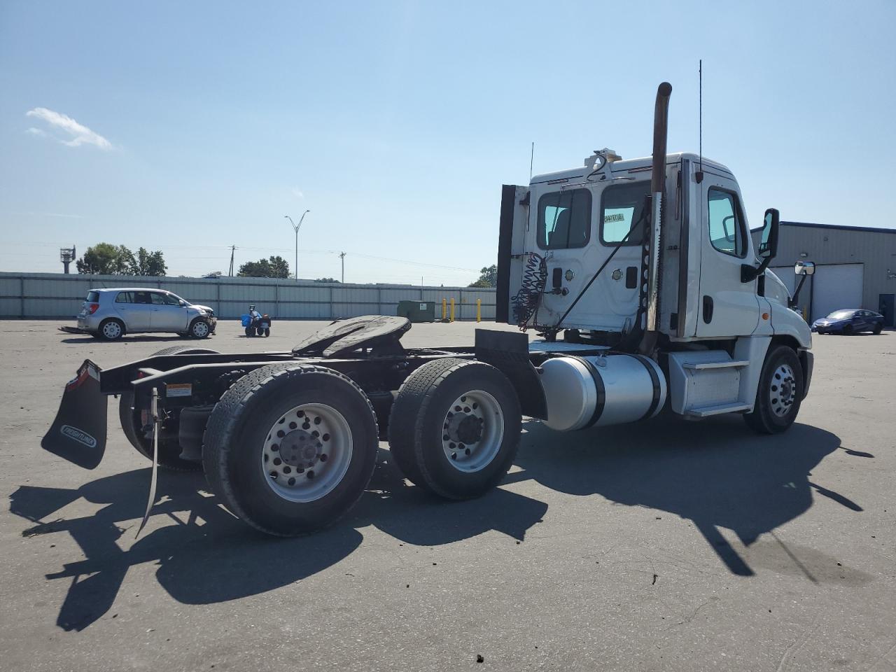 Lot #3264427439 2016 FREIGHTLINER CASCADIA 1