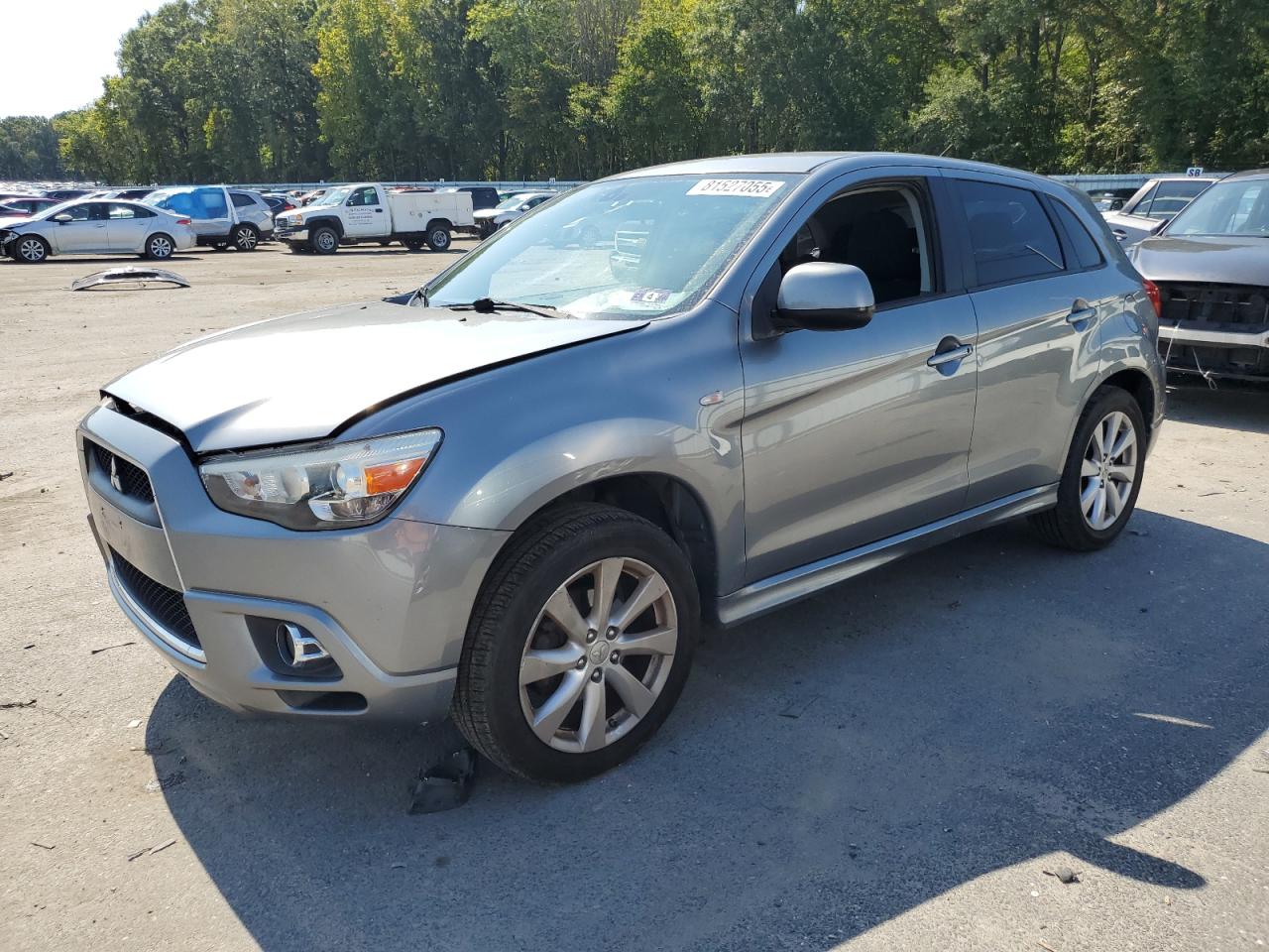 MITSUBISHI OUTLANDER SE