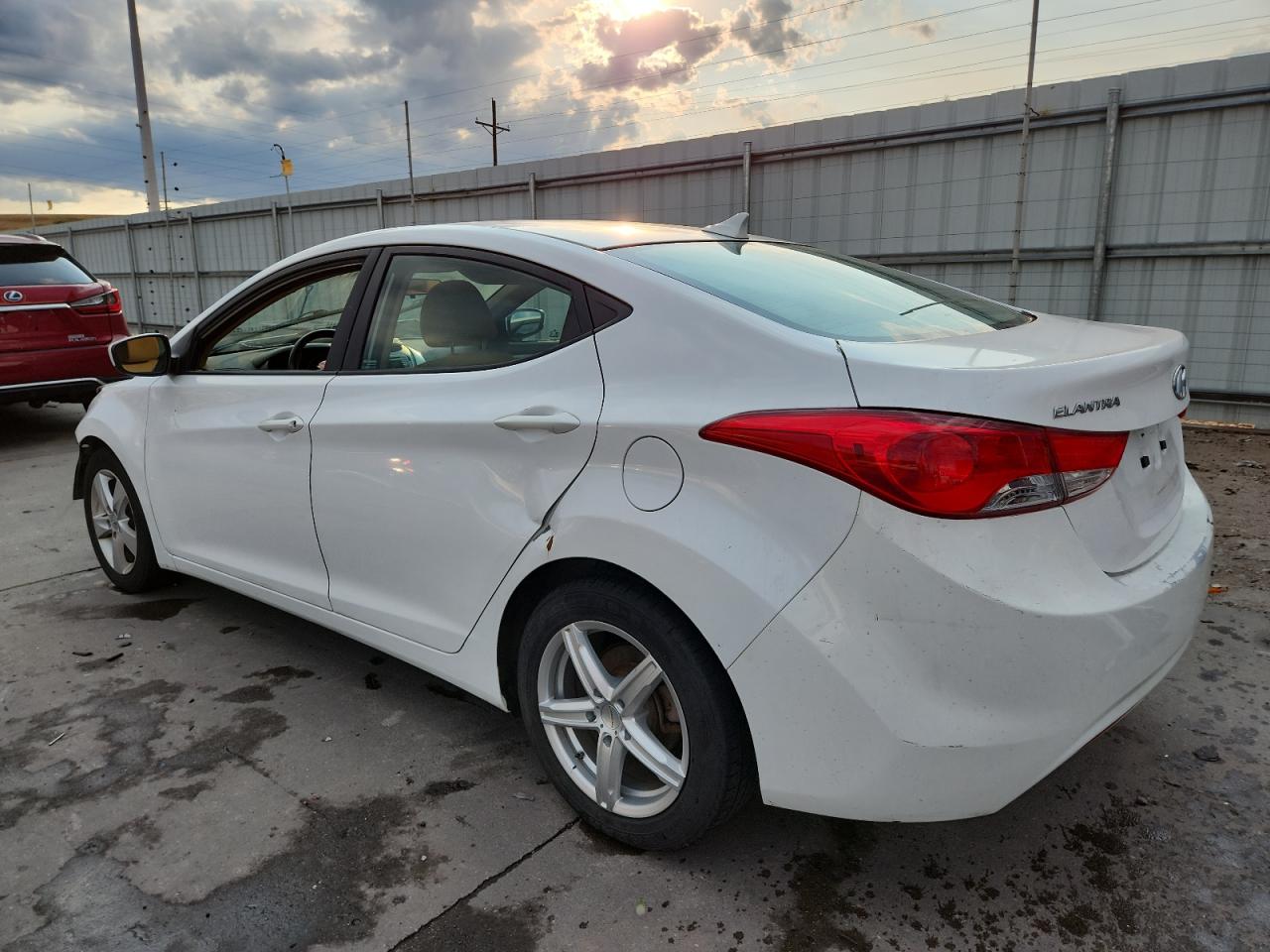 HYUNDAI ELANTRA GLS
