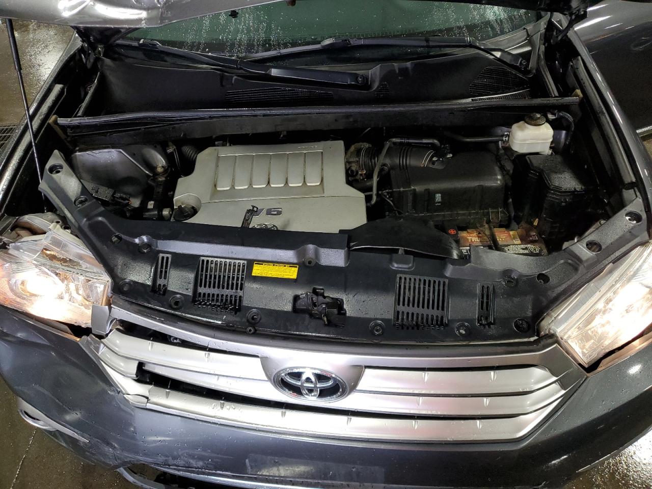 TOYOTA HIGHLANDER BASE