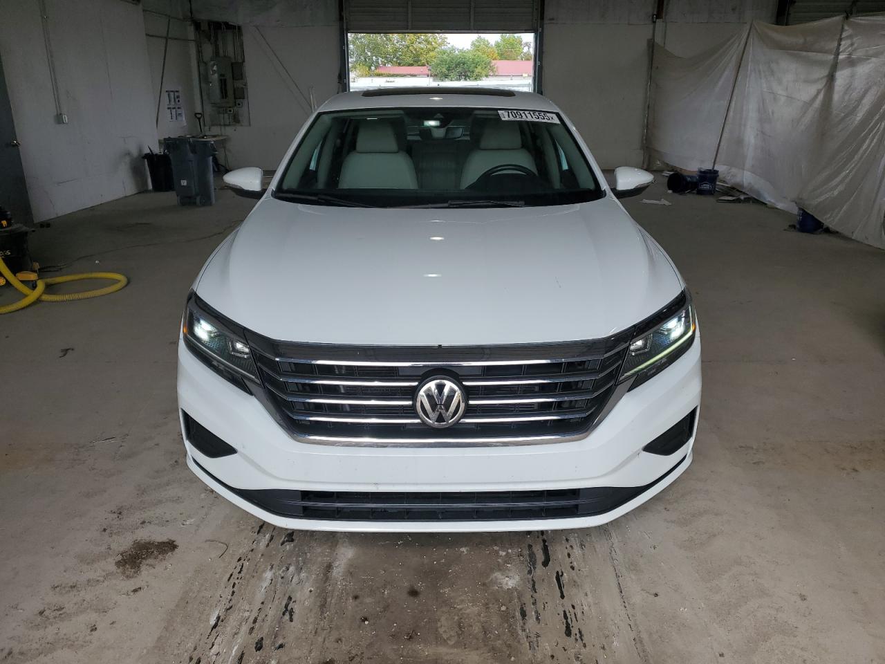VOLKSWAGEN PASSAT SE