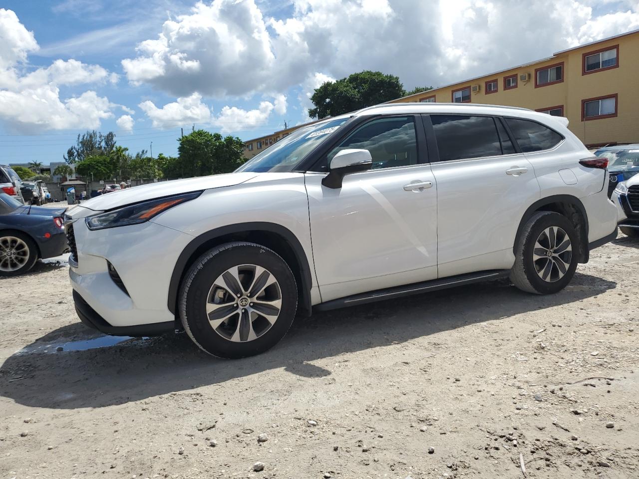 TOYOTA HIGHLANDER LE