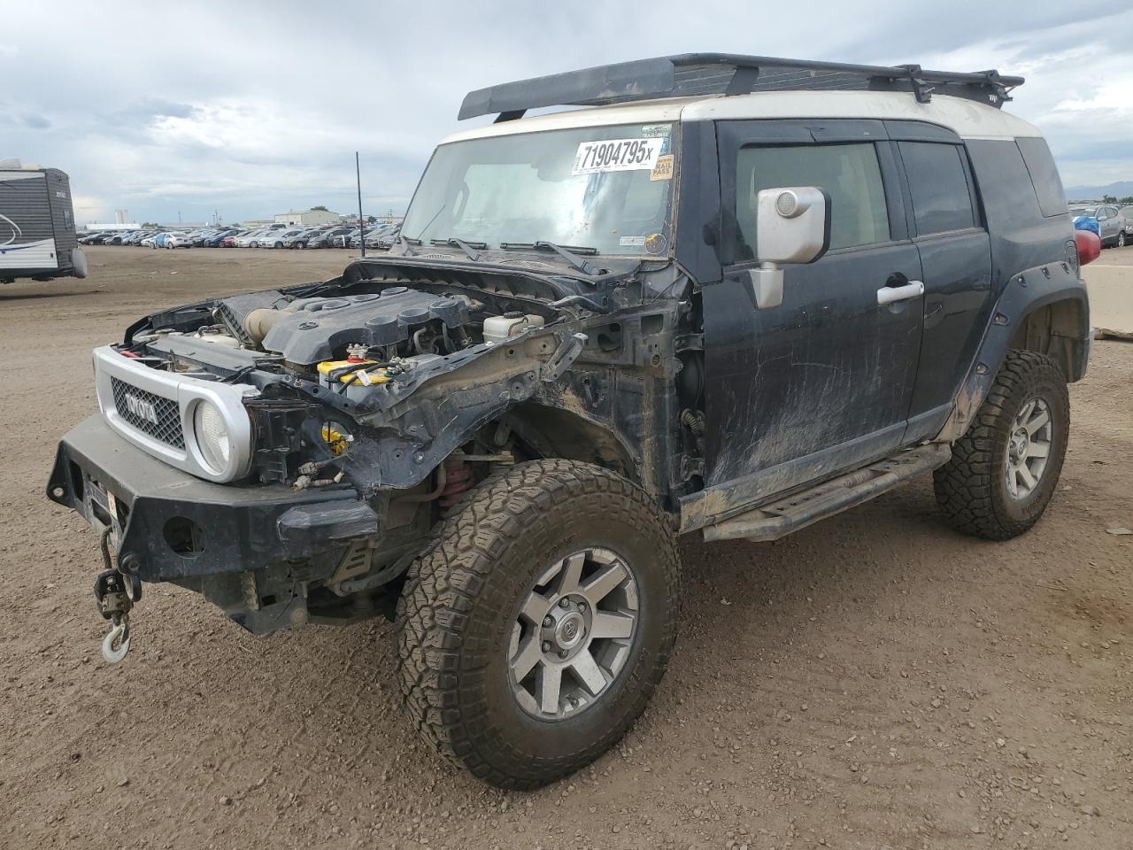 TOYOTA FJ CRUISER