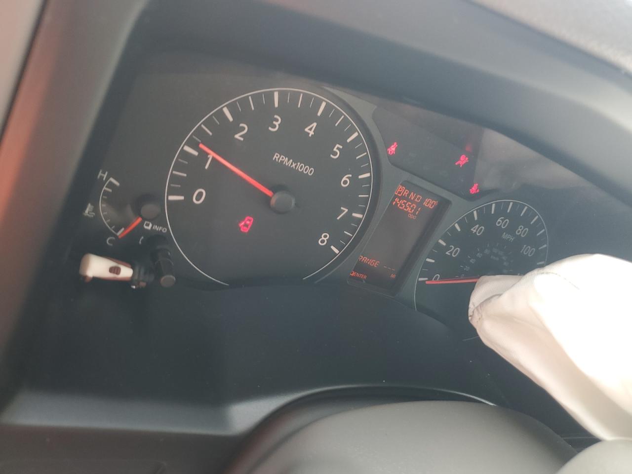 NISSAN NV2500 2500 S