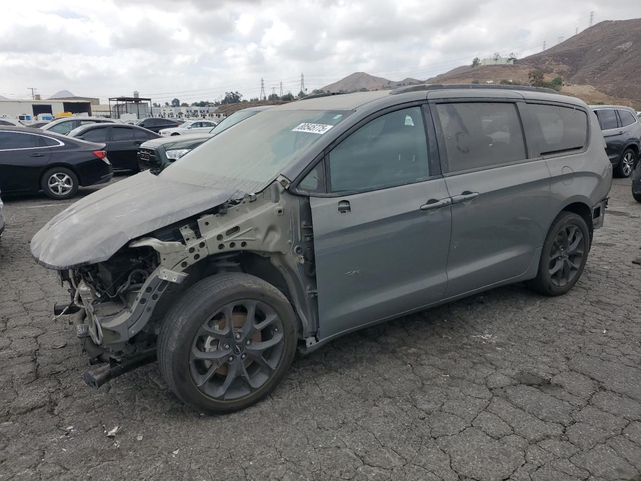 CHRYSLER PACIFICA TOURING