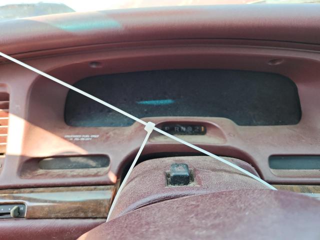 1997 LINCOLN TOWN CAR EXECUTIVE #3275777512