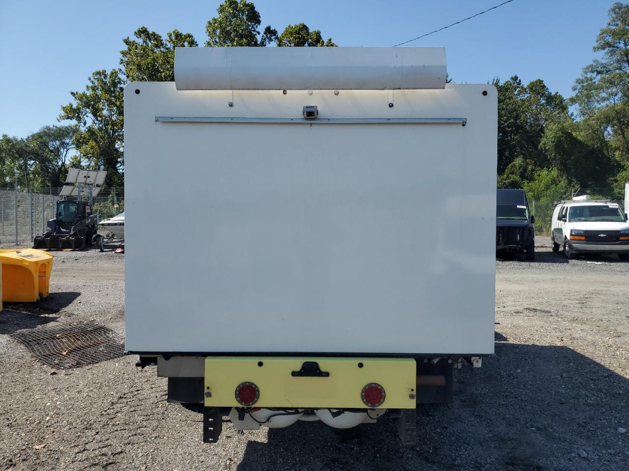 FORD ECONOLINE E450 SUPER DUTY CUTAWAY VAN