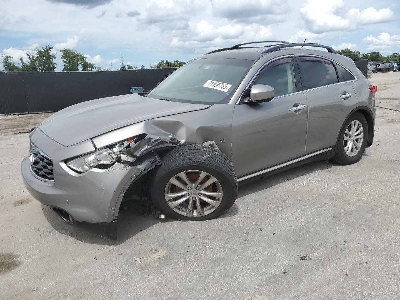 INFINITI FX35