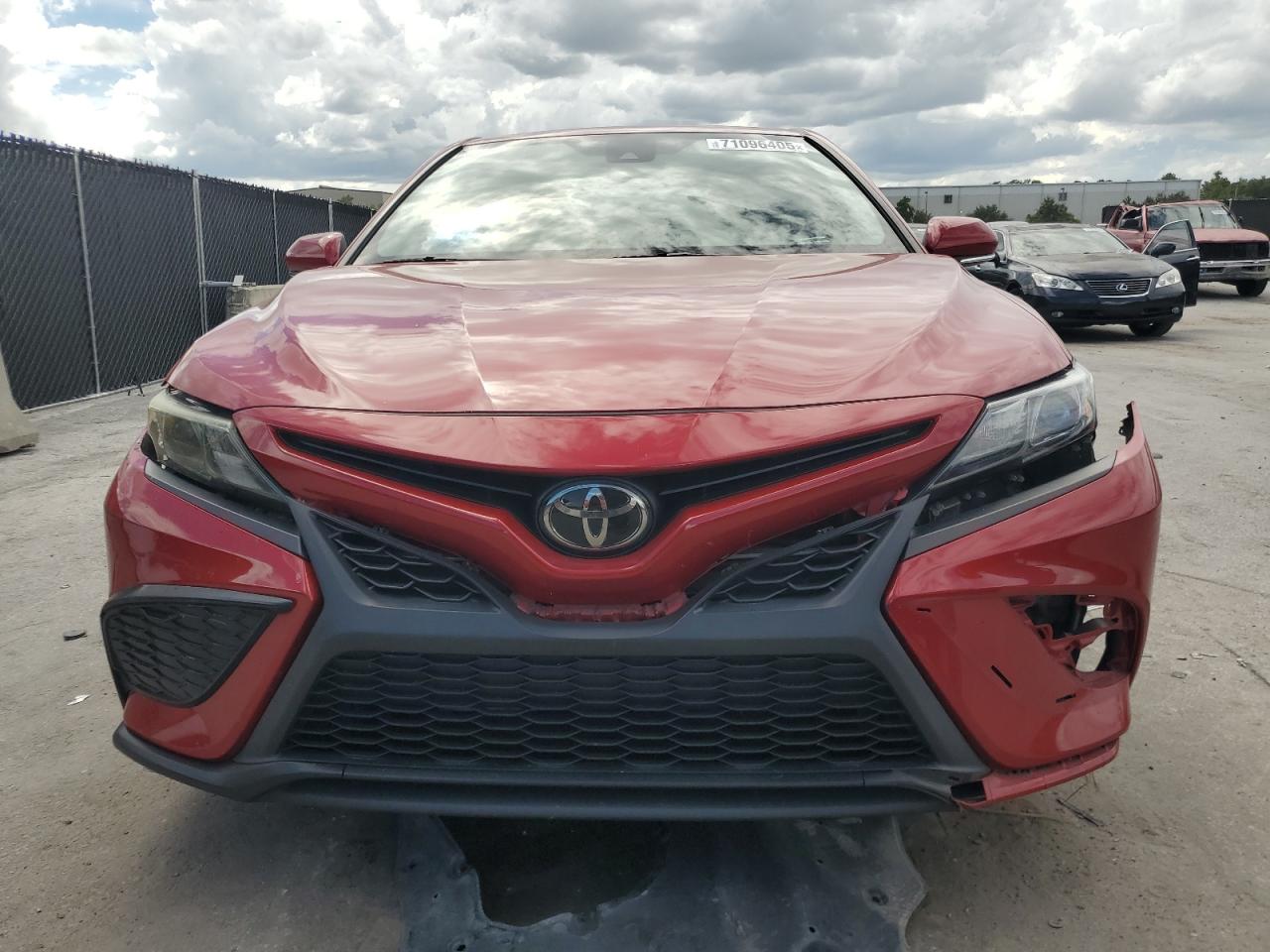 TOYOTA CAMRY SE NIGHT SHADE