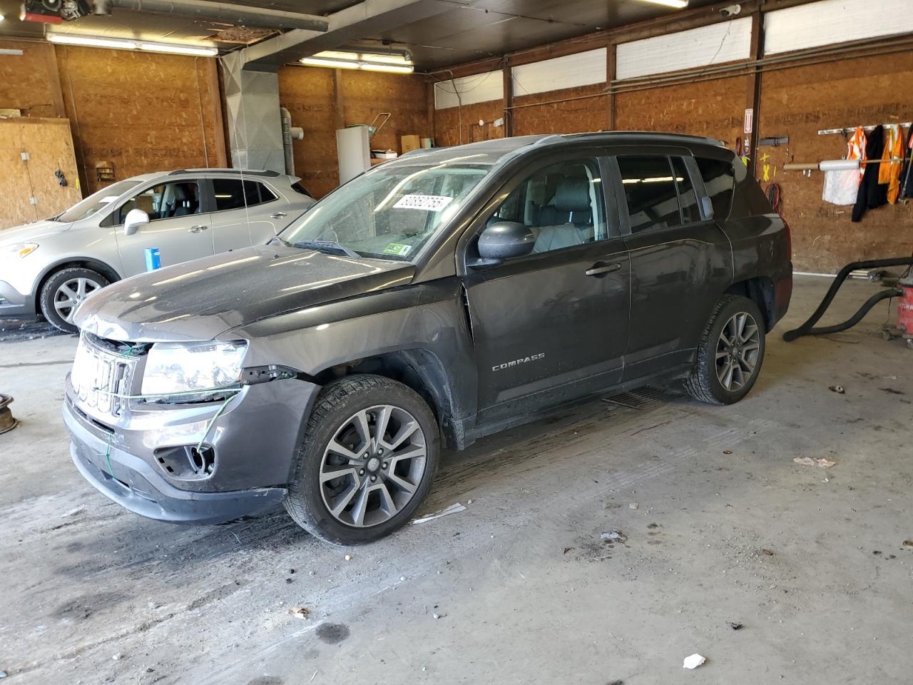 Lot #3298101192 2017 JEEP COMPASS LA
