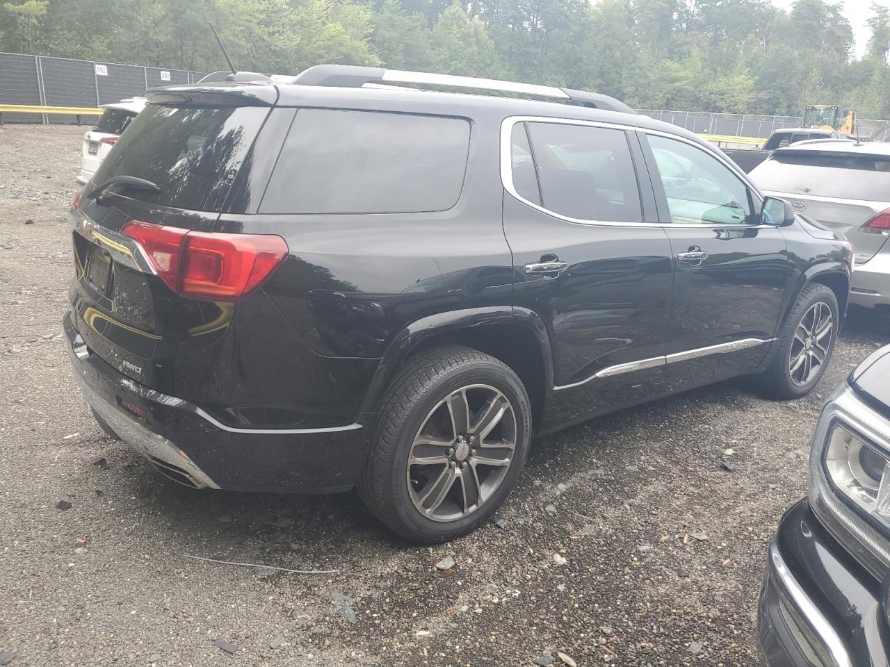 GMC ACADIA DENALI