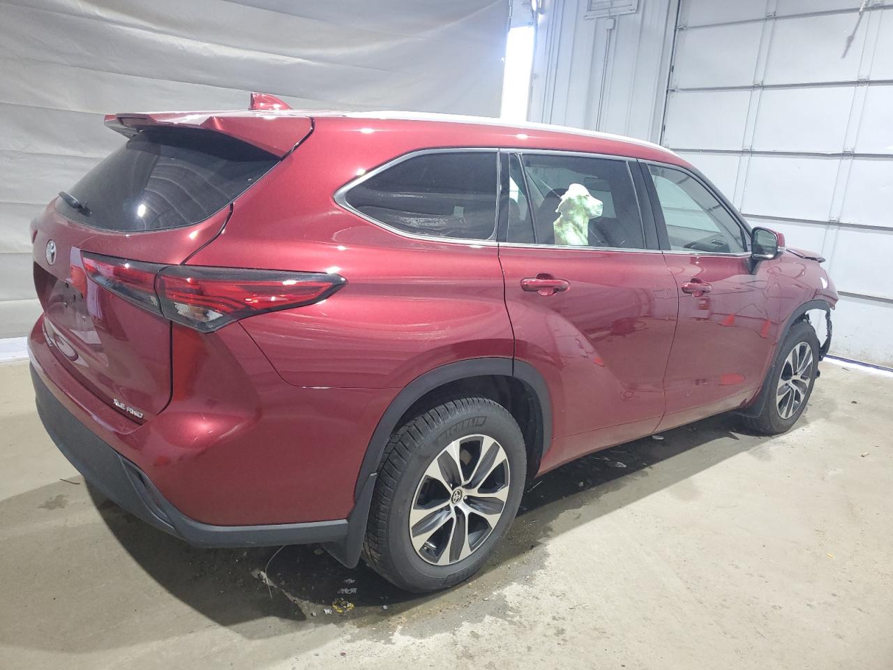 TOYOTA HIGHLANDER XLE