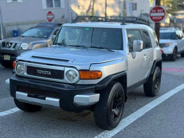 TOYOTA FJ CRUISER 2007 silver 4dr spor gas JTEBU11F770005739 photo #3