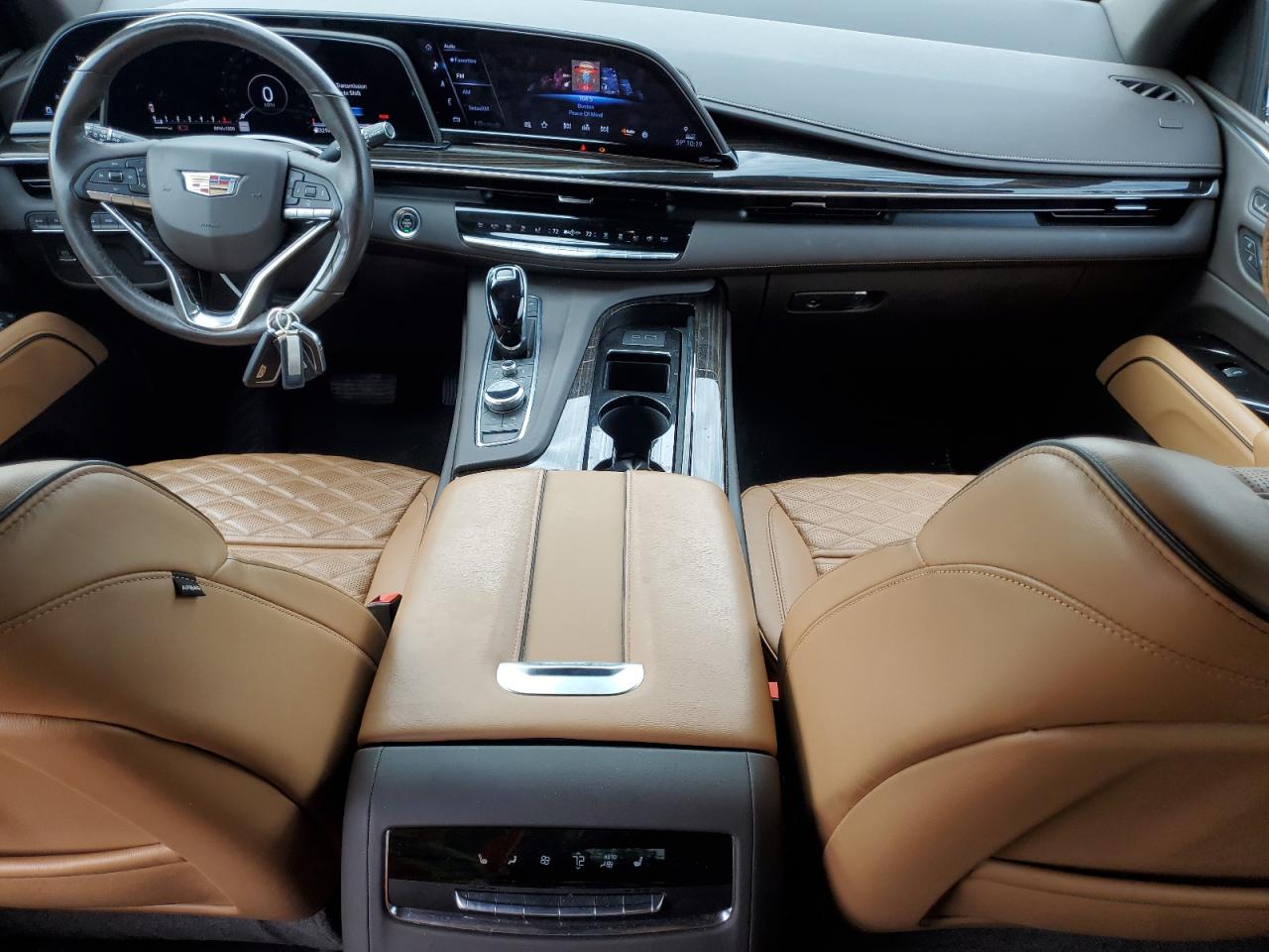 CADILLAC ESCALADE PREMIUM LUXURY