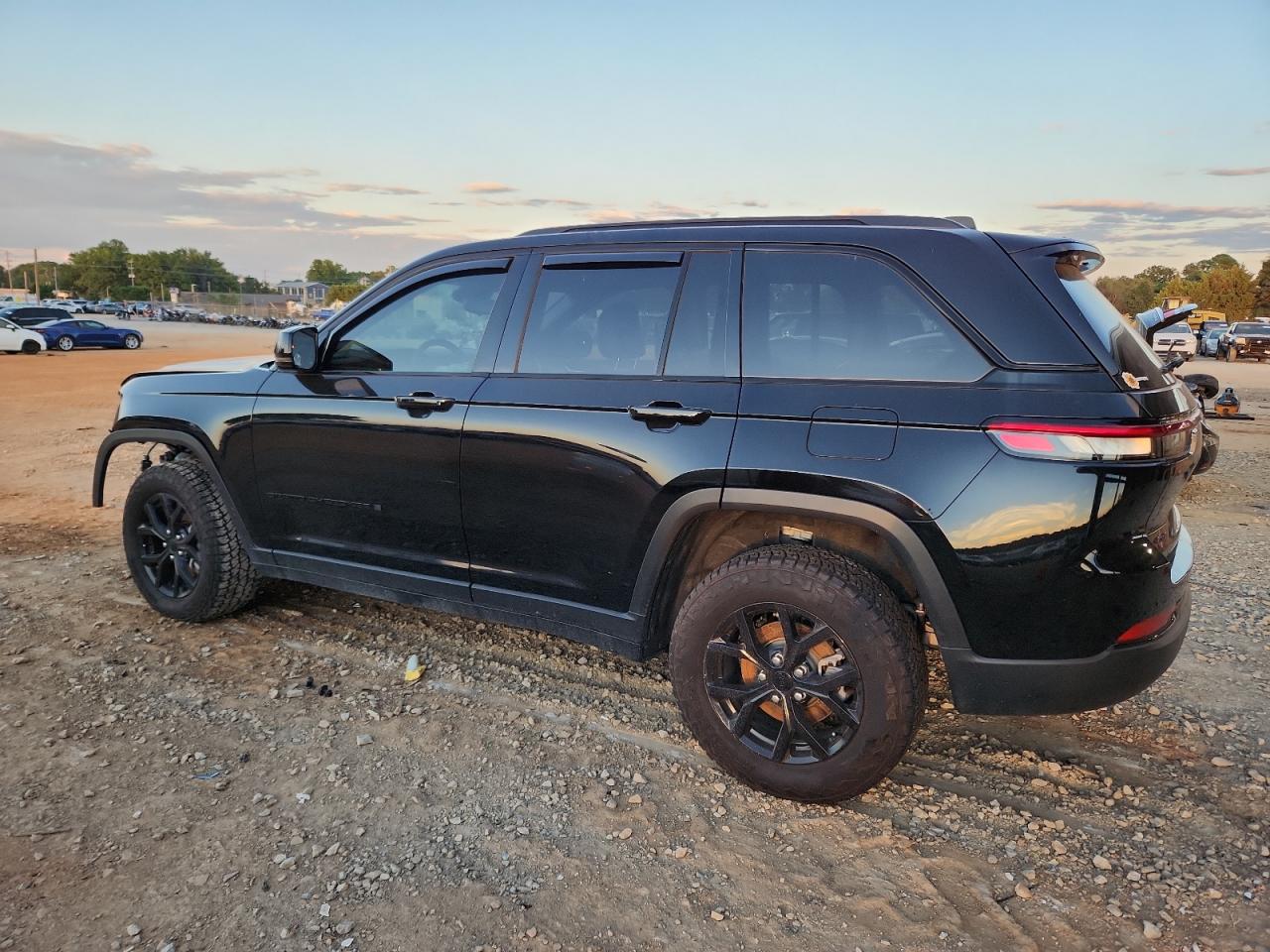 JEEP GRAND CHEROKEE LAREDO