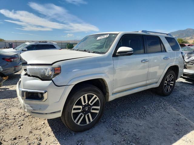 2017 TOYOTA 4RUNNER 4D JTEBU5JR4H5416697