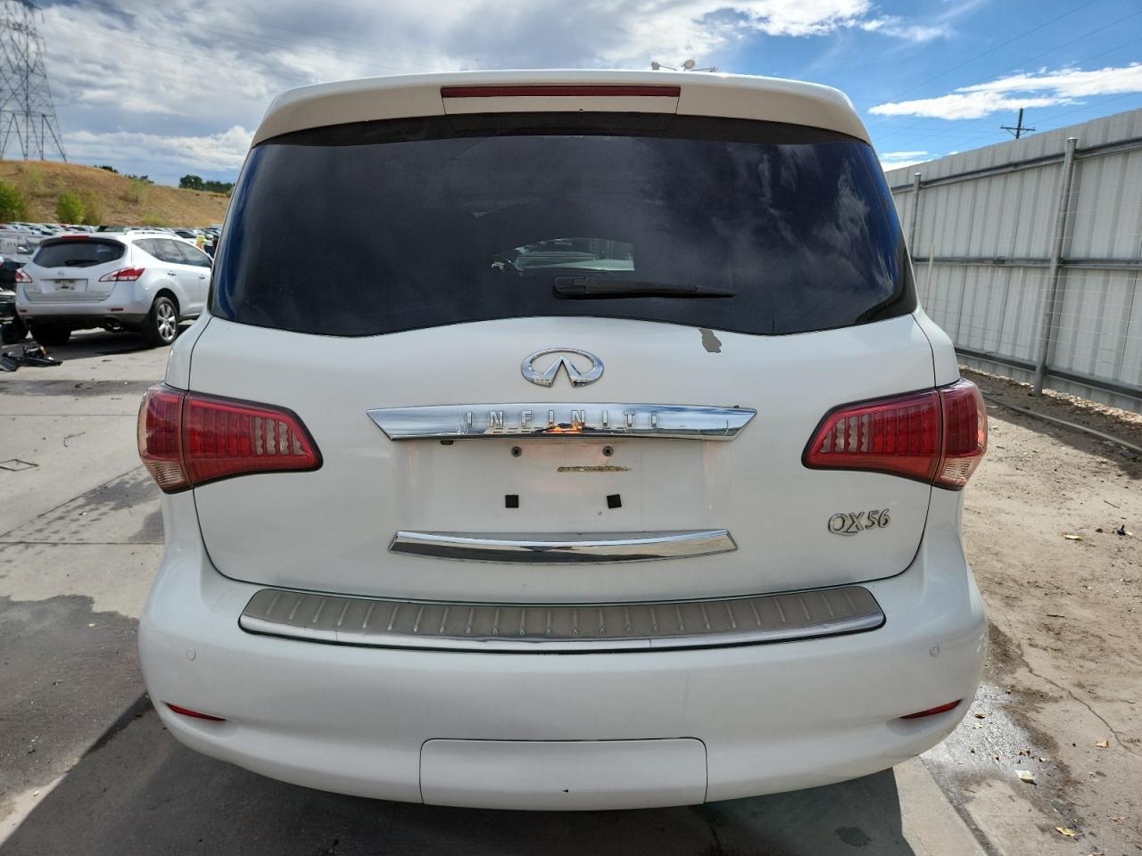 INFINITI QX56