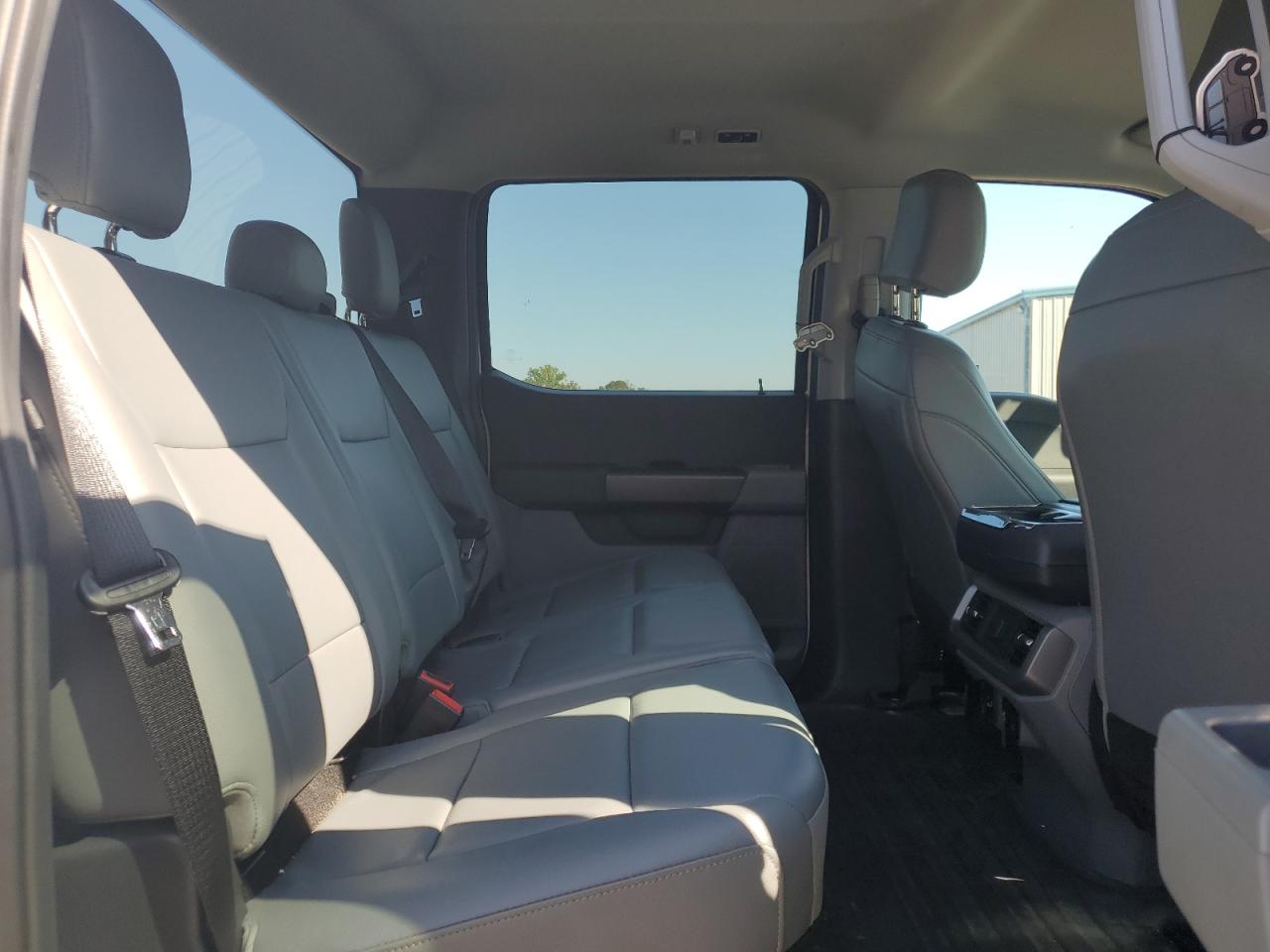 FORD F-150 LIGHTNING PRO