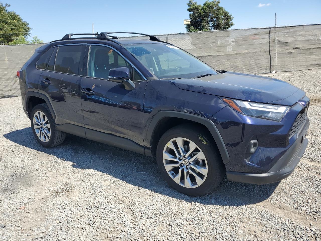 TOYOTA RAV4 XLE PREMIUM