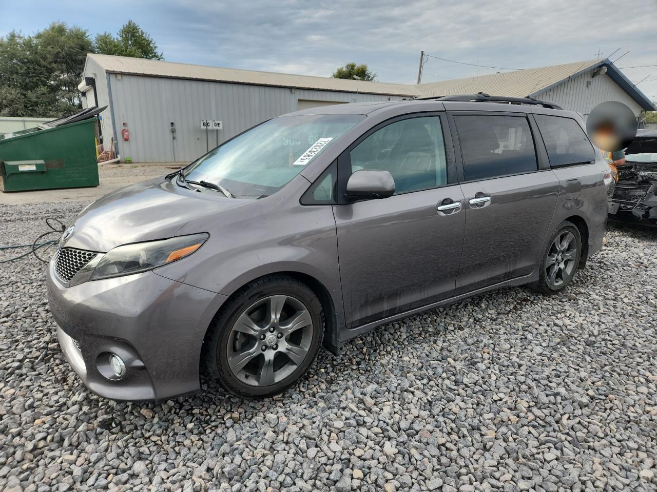 TOYOTA SIENNA SPORT