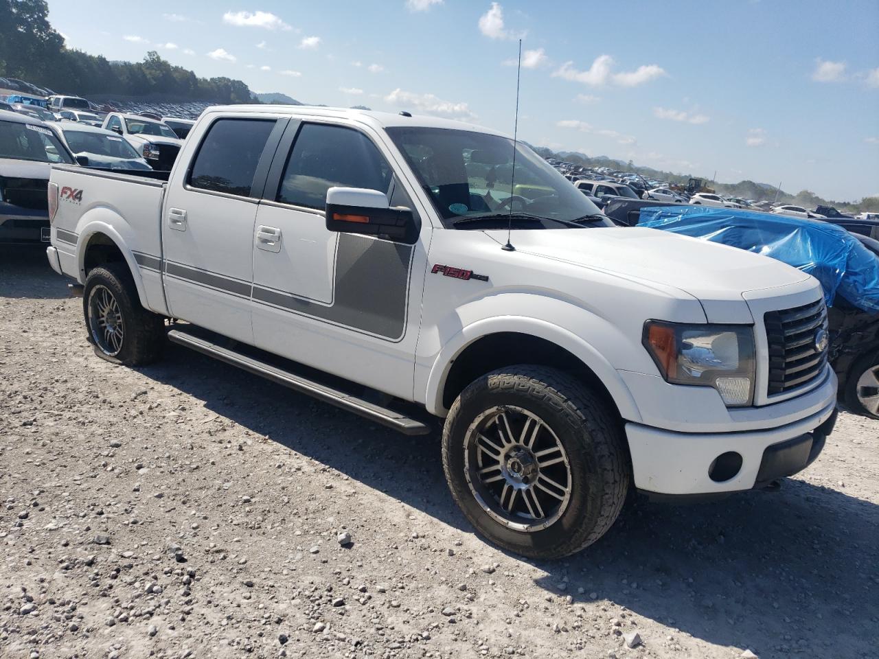 FORD F-150 SUPERCREW