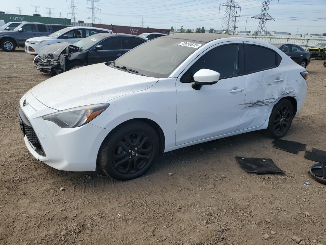 TOYOTA YARIS L