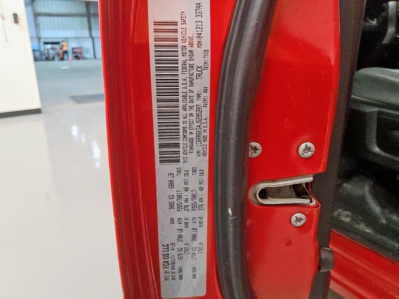 2018 RAM 1500 ST 1C6RR6KG4JS295207