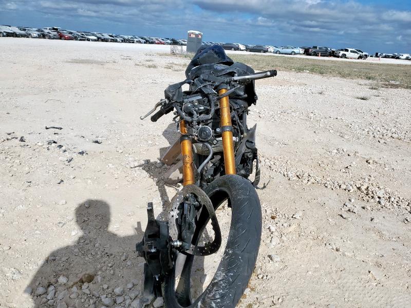 2019 YAMAHA YZFR3 MH3RH17Y9KK001531