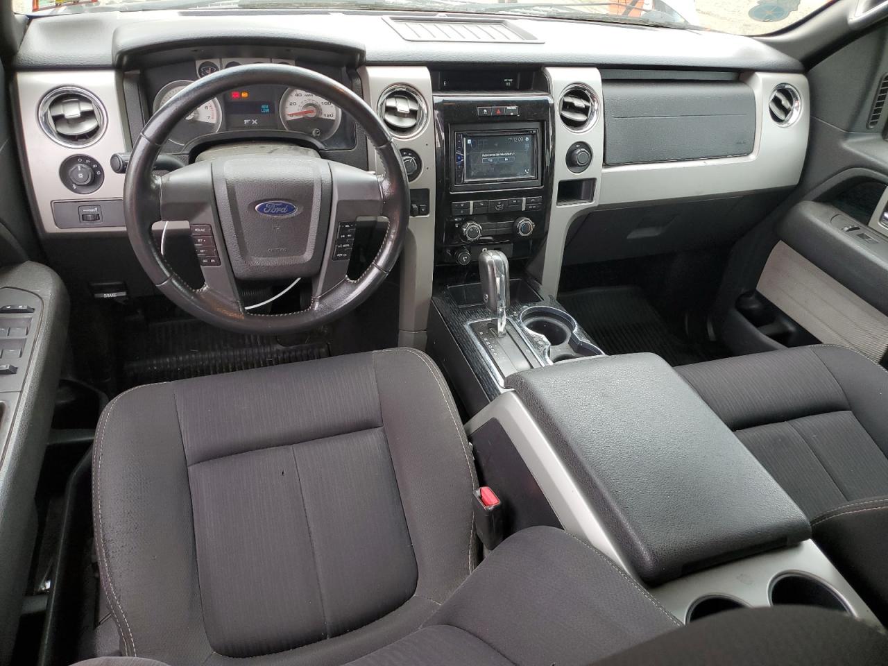 FORD F-150 SUPER CAB