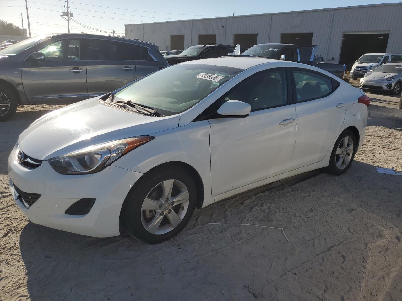 HYUNDAI ELANTRA GLS