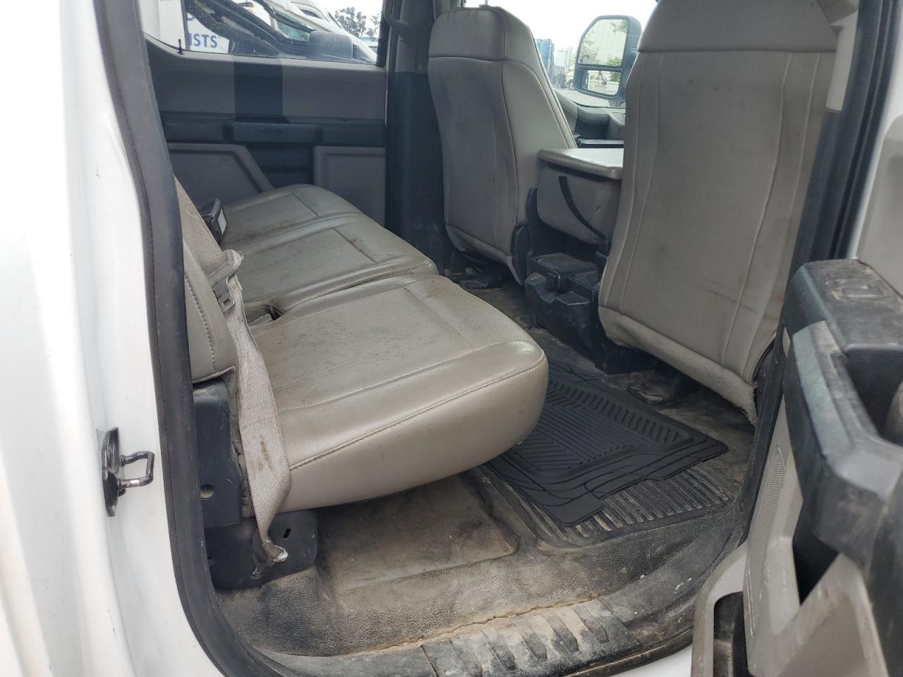 FORD F-550 SUPER DUTY