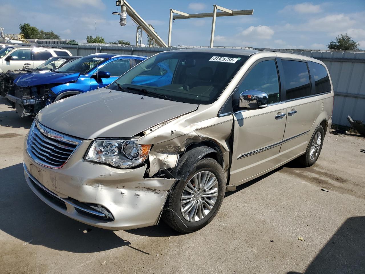 CHRYSLER TOWN & COUNTRY TOURING L
