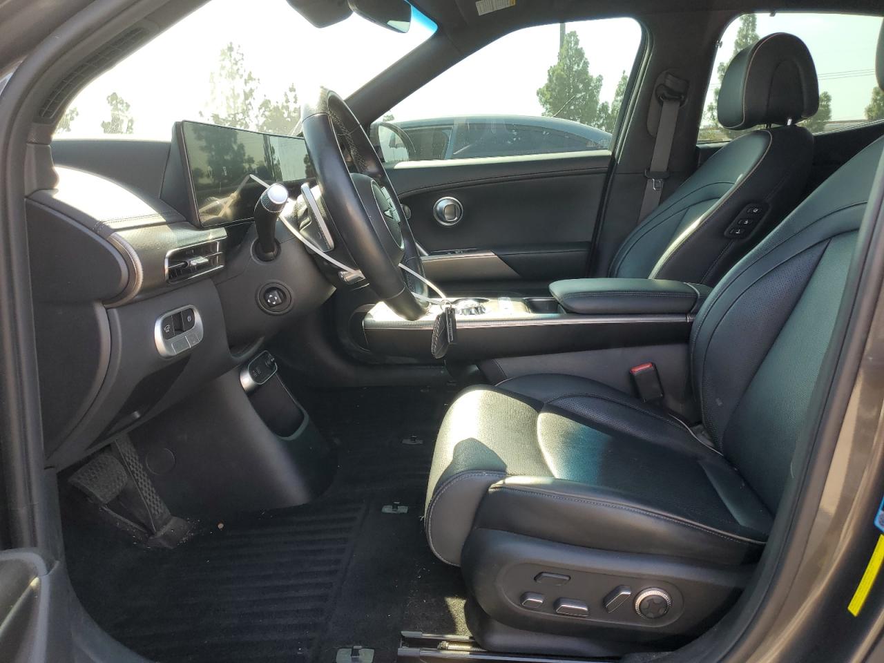 GENESIS GV60 ADVANCED