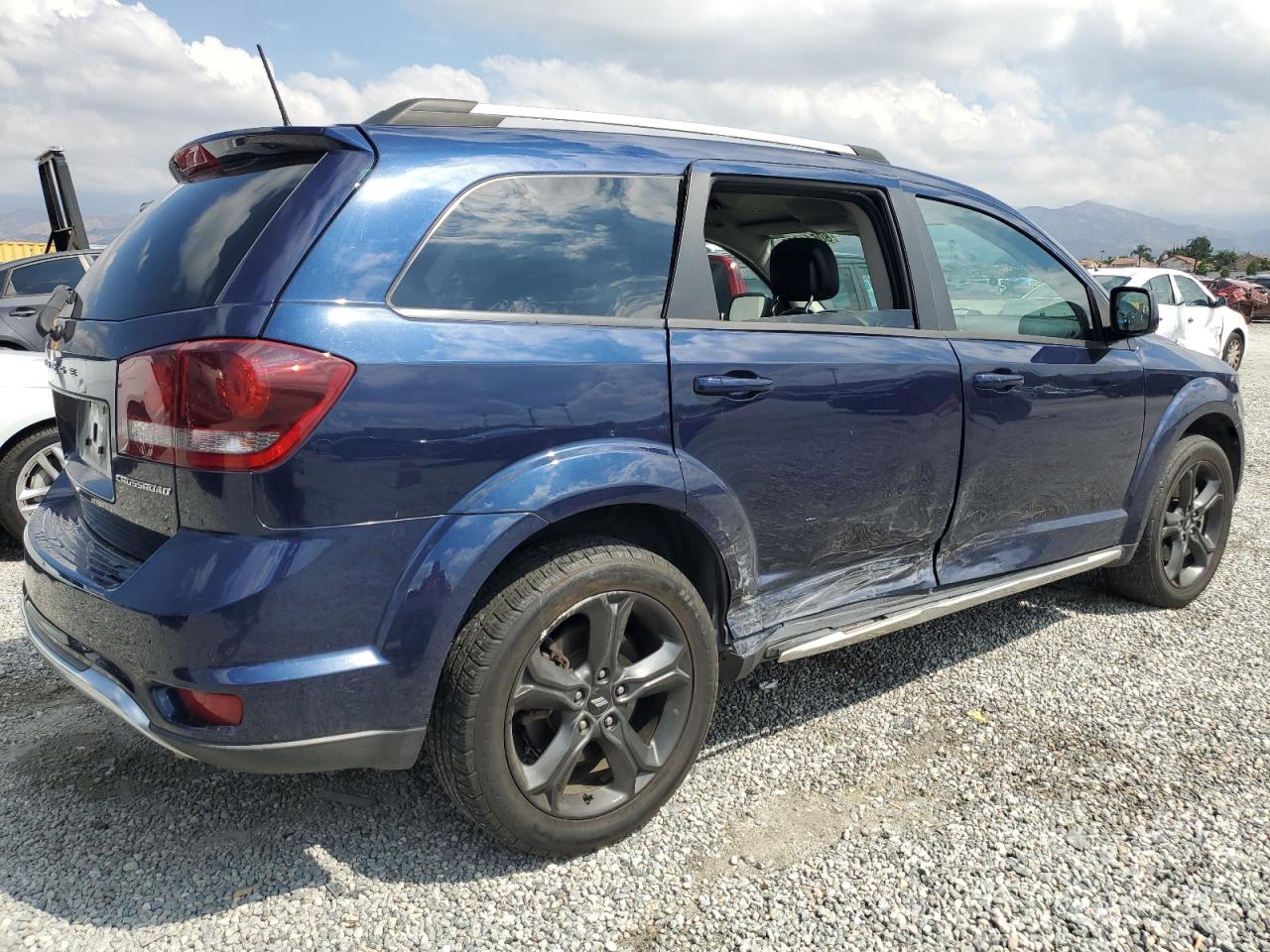 DODGE JOURNEY CROSSROAD