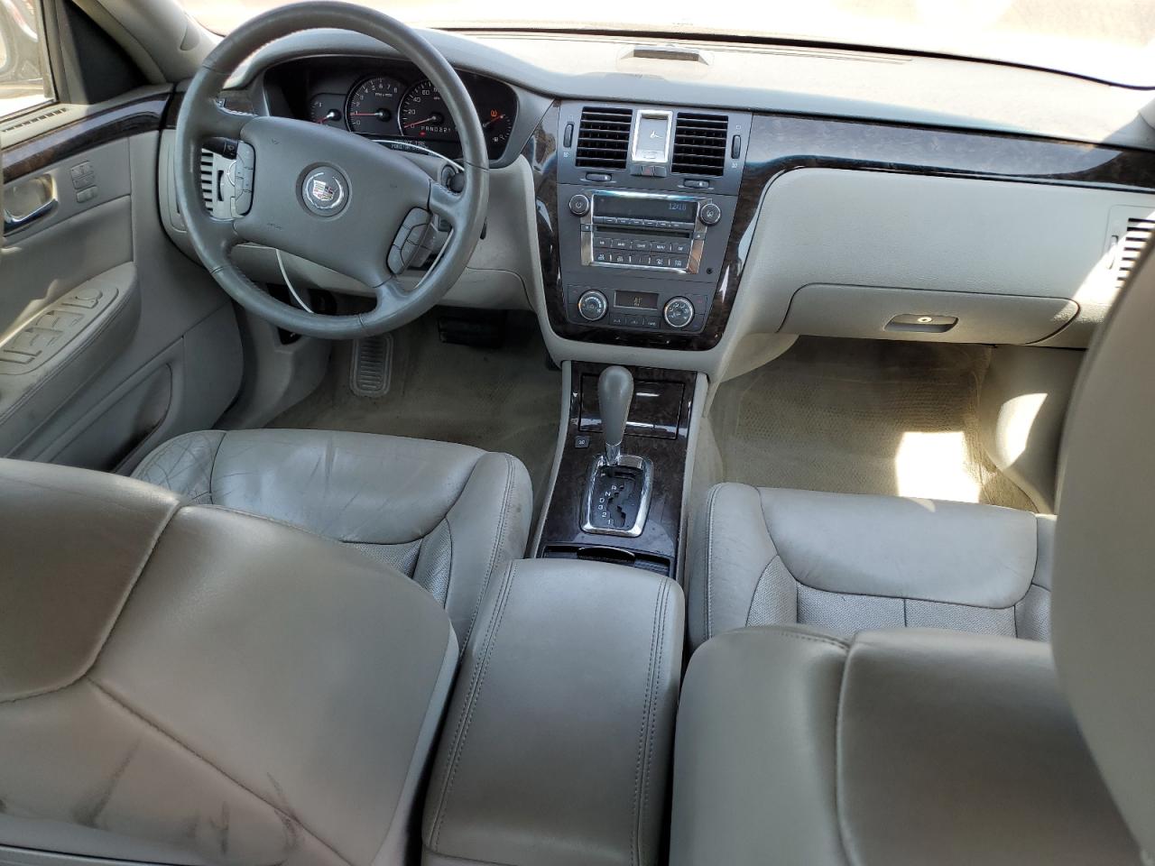 CADILLAC DTS LUXURY COLLECTION