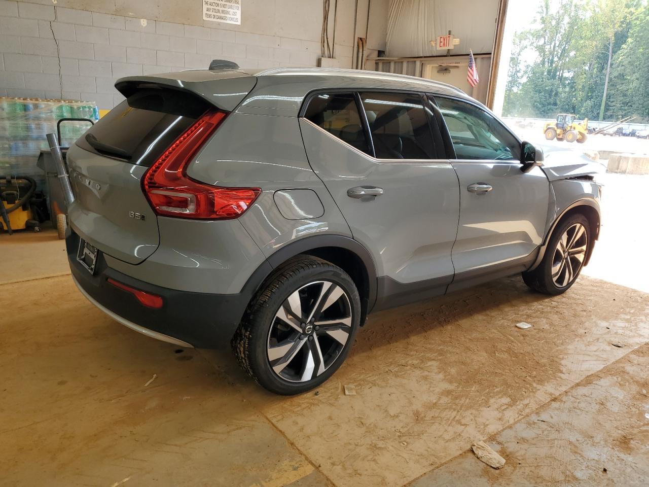 VOLVO XC40 PLUS