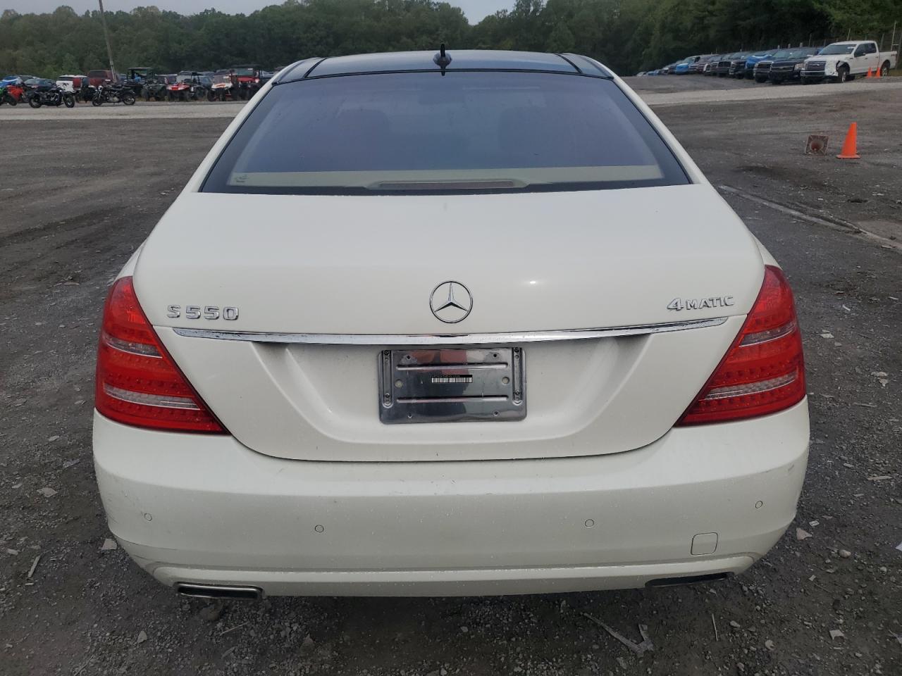MERCEDES-BENZ S-CLASS 550 4MATIC