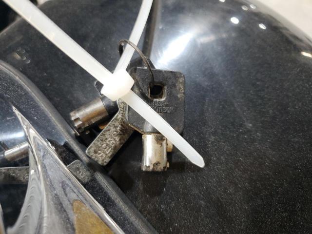 2010 HARLEY-DAVIDSON FLHX 1HD1KB419AB607693