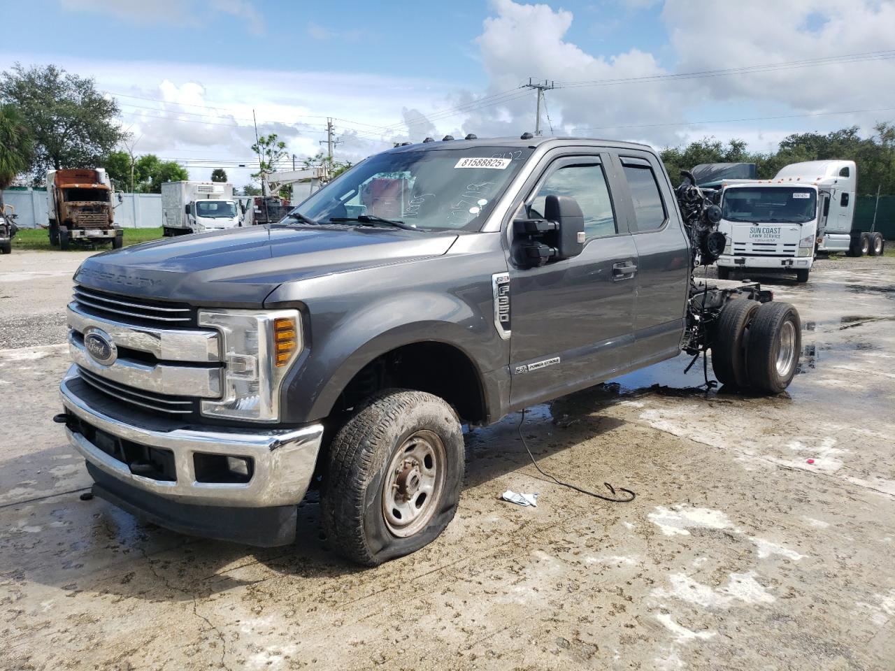 FORD F-350 SUPER DUTY