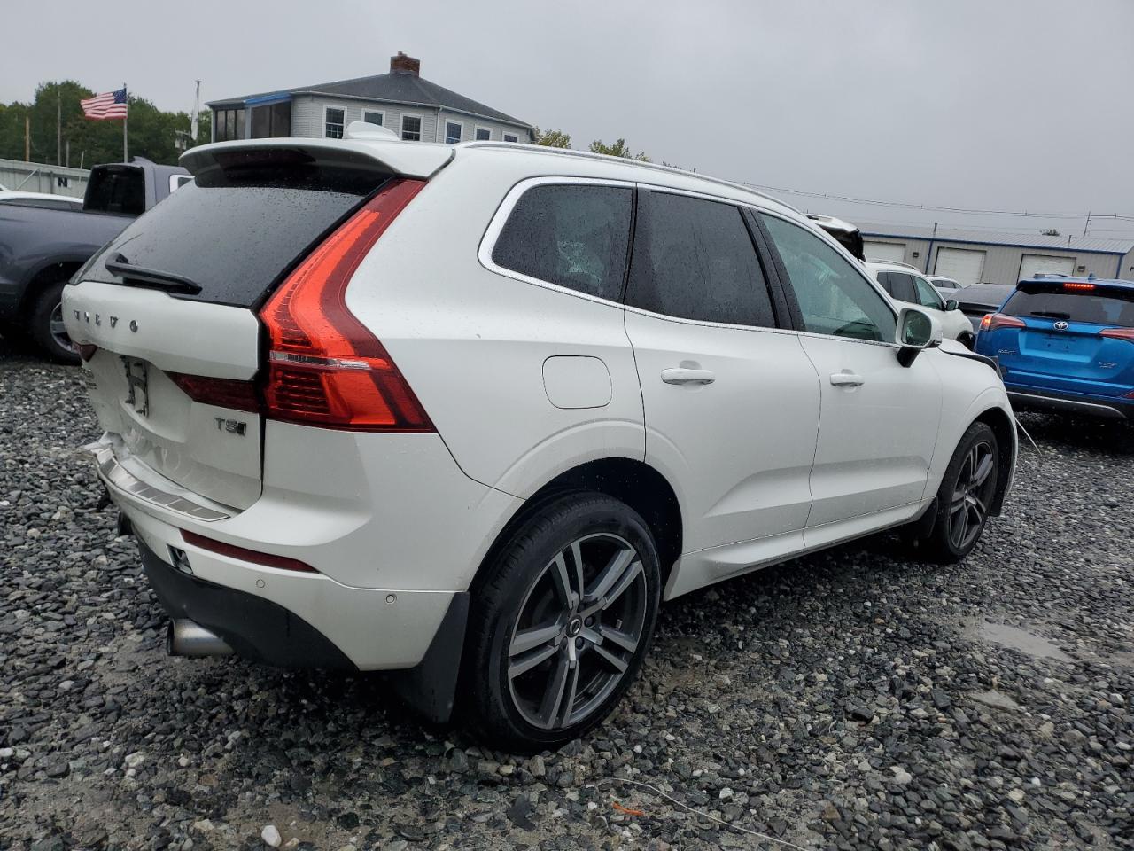 VOLVO XC60 T5