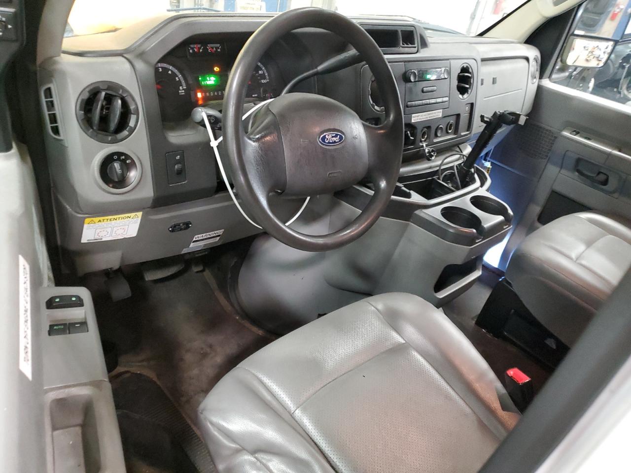 FORD ECONOLINE E450 SUPER DUTY CUTAWAY VAN