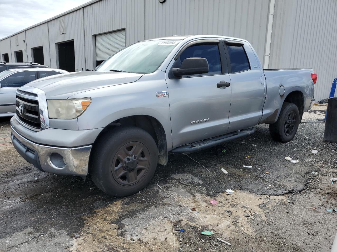 TOYOTA TUNDRA DOUBLE CAB SR5