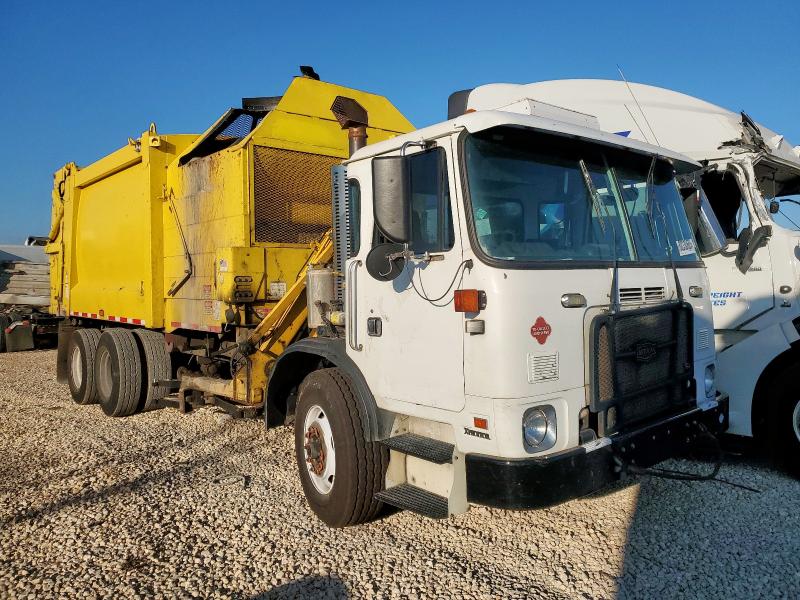 AUTOCAR LLC XPEDITOR