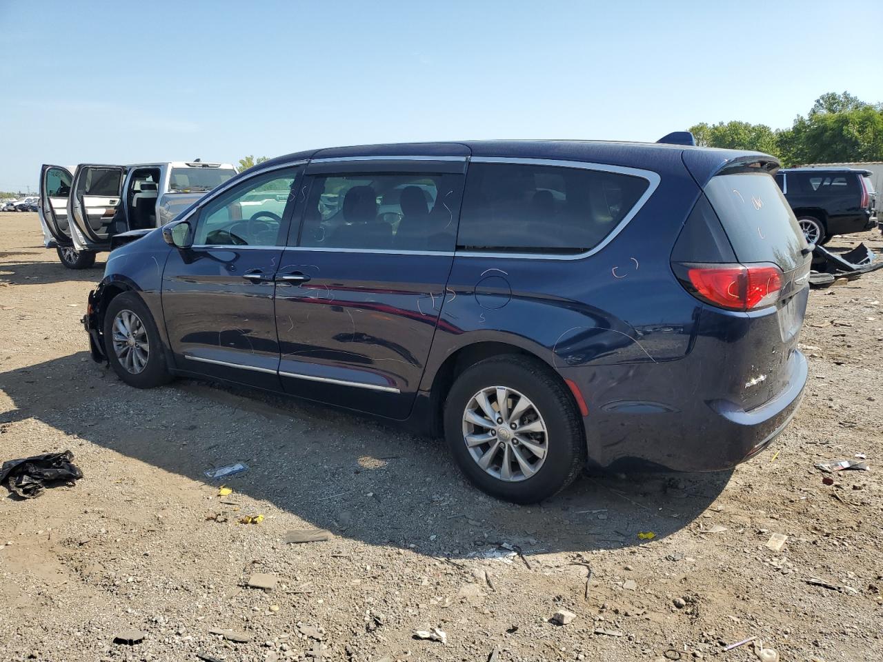 CHRYSLER PACIFICA TOURING PLUS