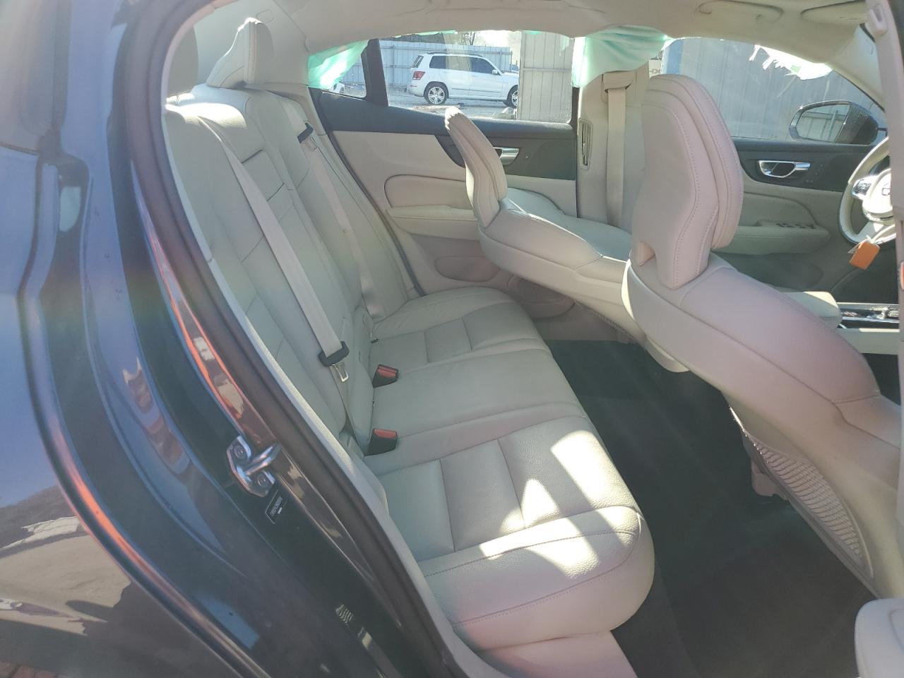 VOLVO S60 T5 MOMENTUM